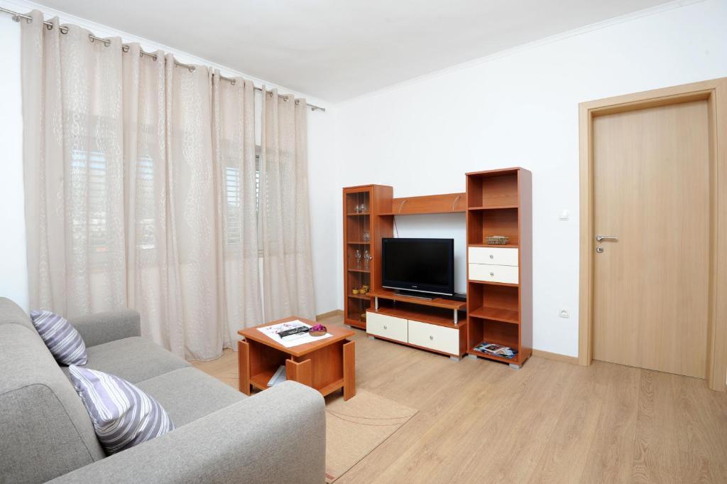 Anka Apartment *